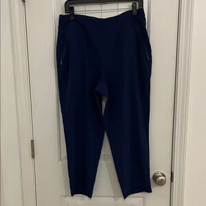Chico's Zenergy Navy 1.5 pull on cropped pants